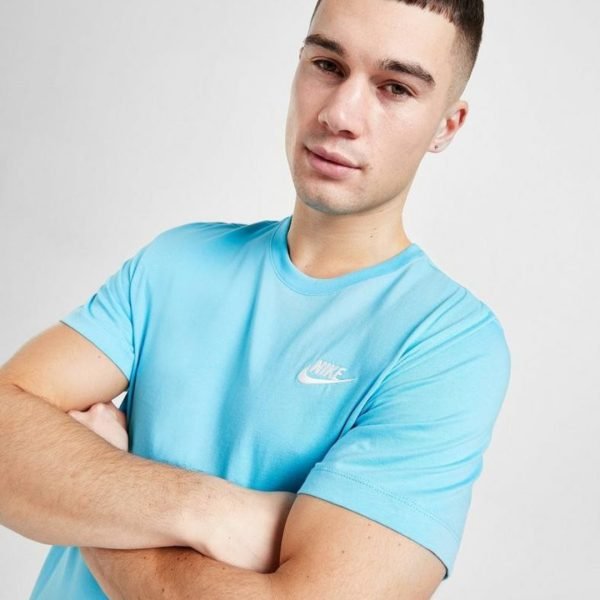 Remera Nike Club Tee