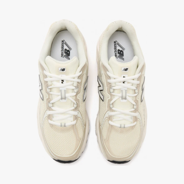 NB21072618 New Balance 740 Classic Bei Ux