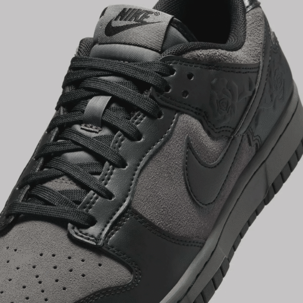 Nike Dunk Low Black Roses Blk Wm