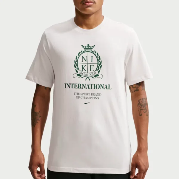 NIKE061026102_7fc17e27.webp Nike Tshirt Sportswear Club Whi Mn