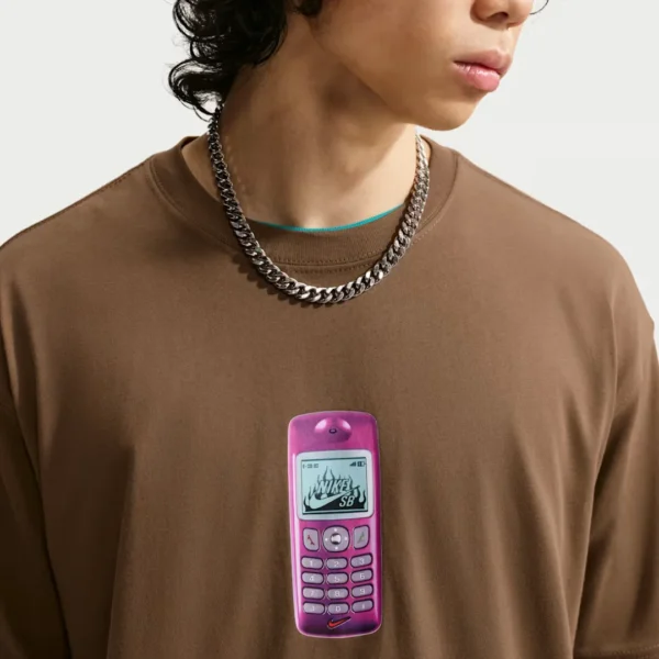 NIKE061026109_059de464.webp Nike Tshirt Sb Phone Tee Bro Mn