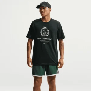 NIKE06102697_da2f36e9.webp Nike Tshirt Sportswear Club Blk Mn