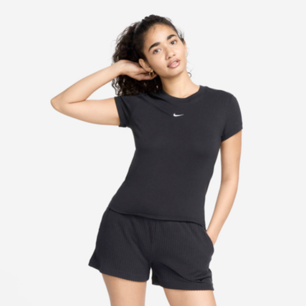 NIKE2702202650 Nike Tshirt Sportswear Chill Blk Mn